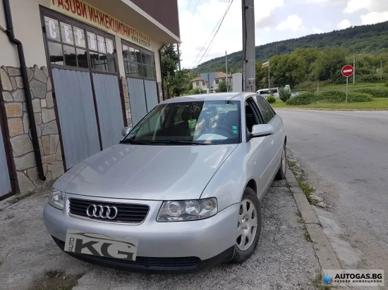 Audi A 3 Audi A3 1.6 с газов инжекцион STAG и бутилка на мястото на резервната гума 42л.