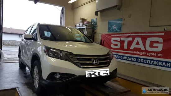 Honda CR-V Honda CR-V 2014 2.4 185 к.с. газов инжекцион Prins и бутилка на мястото на резервната гума 46л.