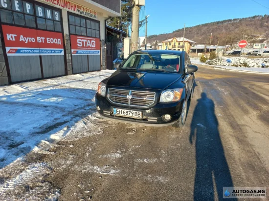 Dodge Caliber Dodge  Caliber 1.8 150 к.с. с газов инжекцион Stag  и бутилка на мястото на резервната гума 31л.